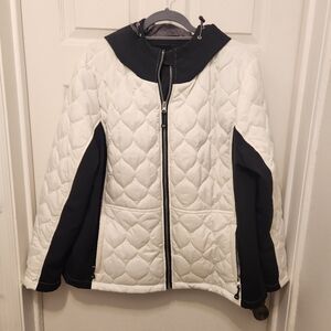 Skechers Women's Quilted White and Black Jacket XXL
